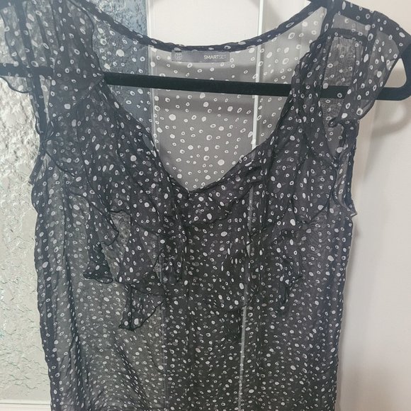 Sheer Smart Set Blouse - Picture 3 of 4